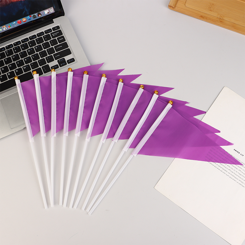 Bandiere triangolari colorate  - Yard Sign Blank recensione e prezzo